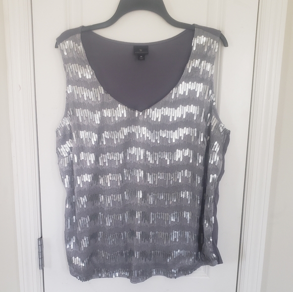 🔥Clearance🔥Worthington gray silver sequin blouse - Picture 2 of 6